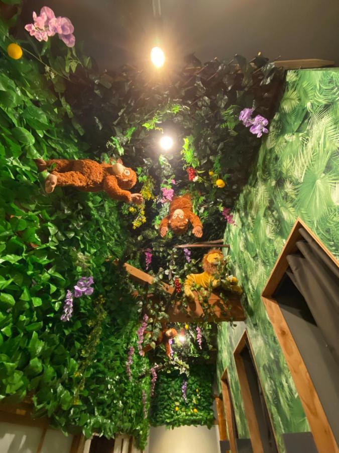 Hotel Jungle Fun Fun Osaca Exterior foto